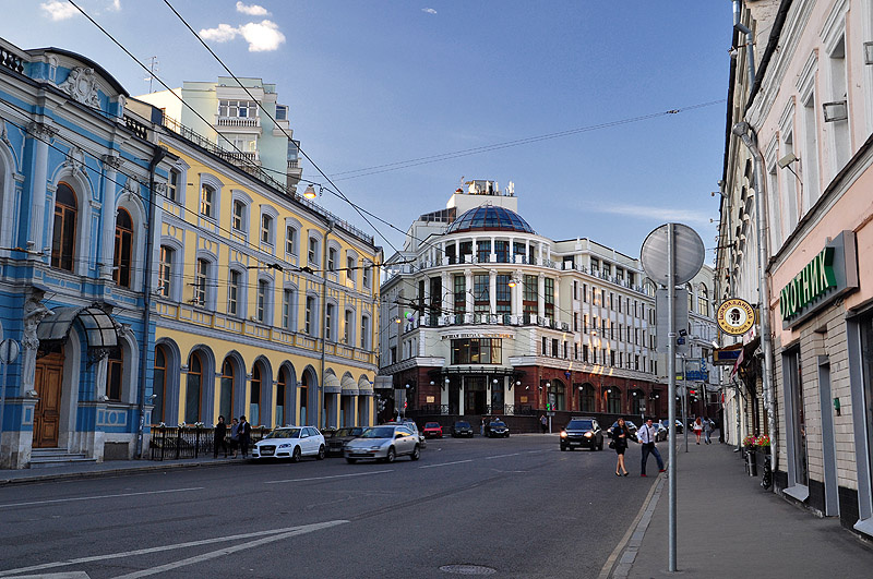 Тайны Мясницкой улицы. Киса Воробьянинов и кто по улице скакал трясогузкой. Часть I.
