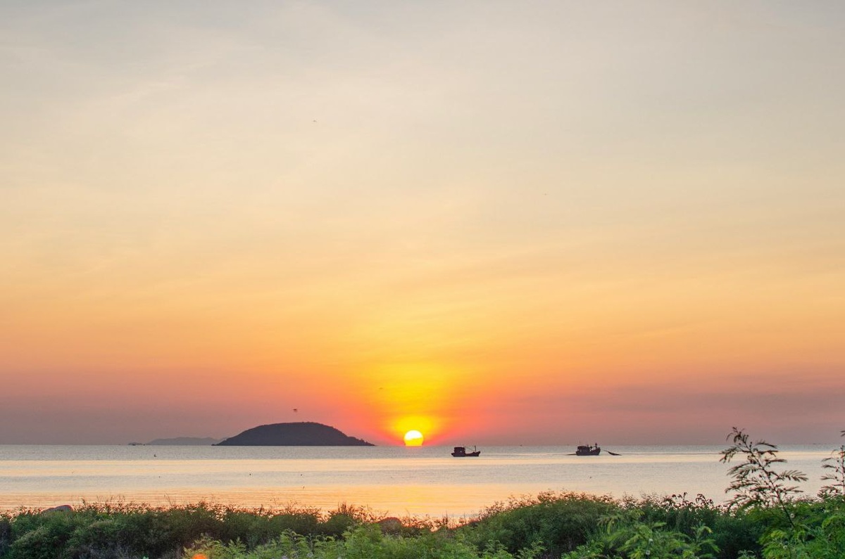 Закаты здесь просто фантастические