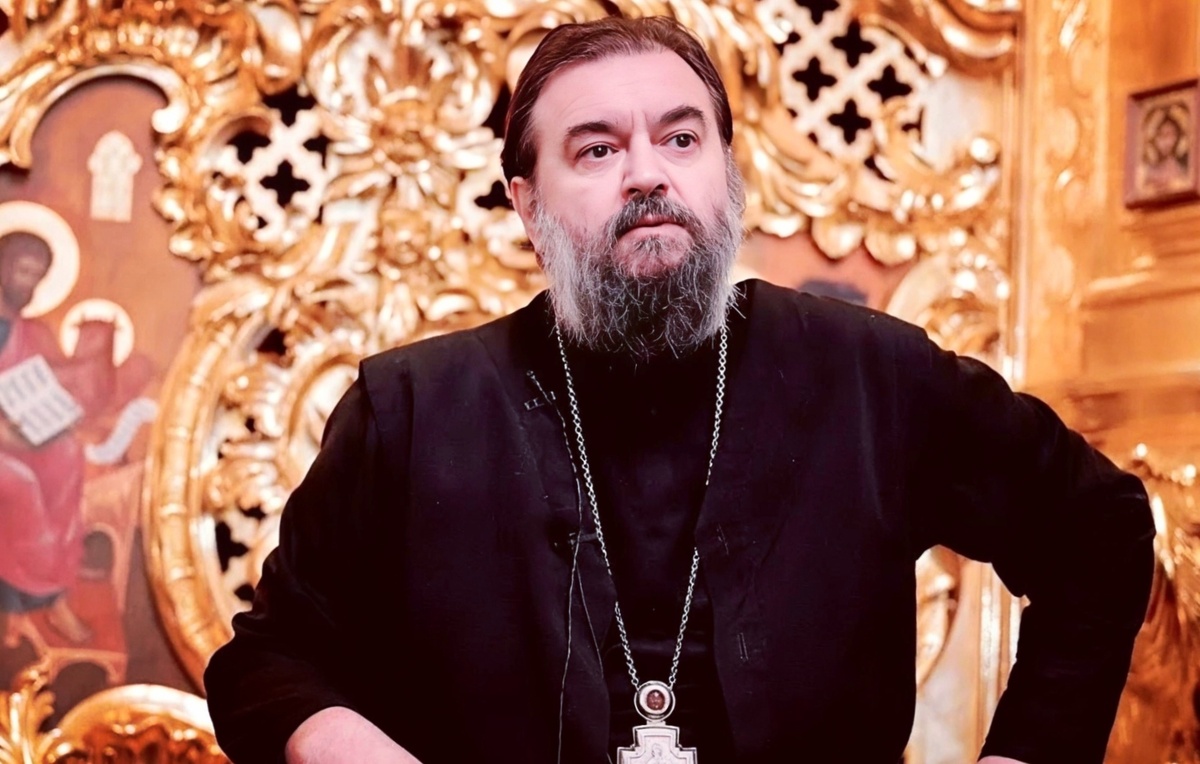 Андрей Ткачёв — протоиерей, настоятель Храма Троицы Живоначальной в Хохлах, писатель, телеведущий, блогер, миссионер.