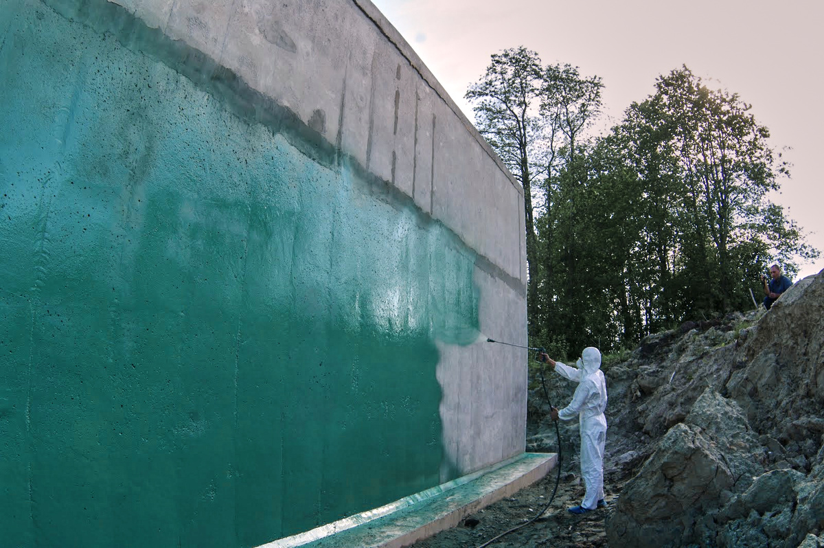 Сделать 1000 м2 в день с 2-3 сотрудниками, без огня, швов и нахлестов, практически круглый год. 