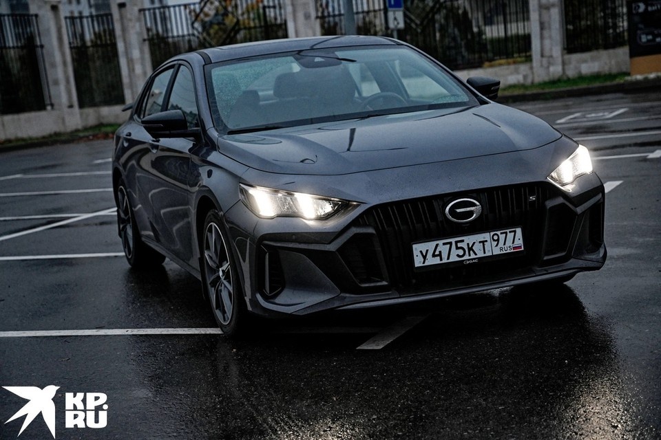    Выразительная внешность – визитная карточка GAC Empow, который явно намекает на спортивную «породу» машины. Иван МАКЕЕВ