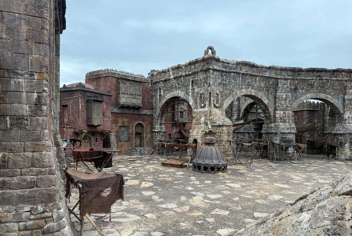    Декорация Арканар после съемок останется жить в киногороде Москино