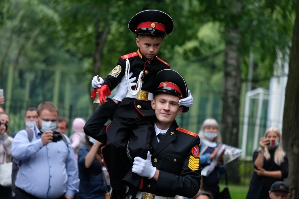    Дети участников СВО смогут поступить в кадетские классы. Артем КИЛЬКИН