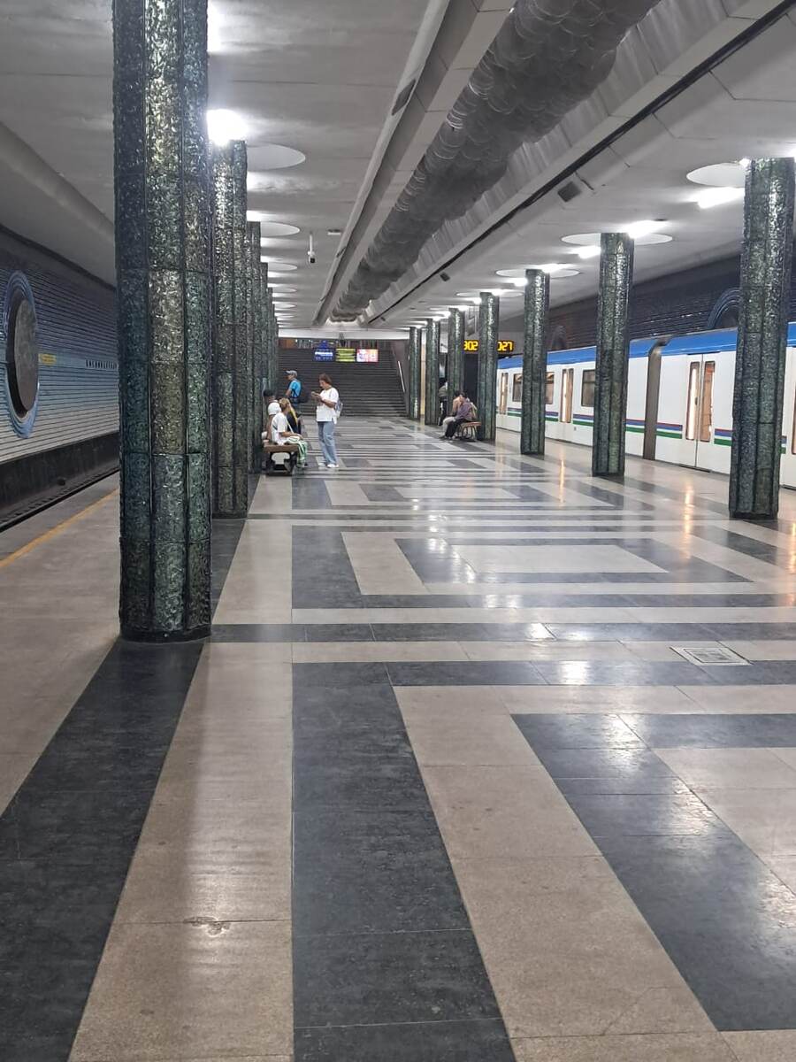 ст. Космонавтлар