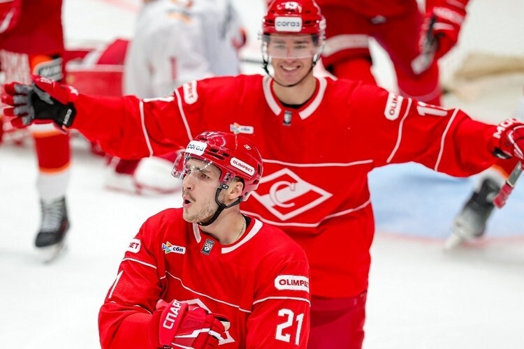    Адам Ружичка и Михаил Мальцев / фото: spartak.ru