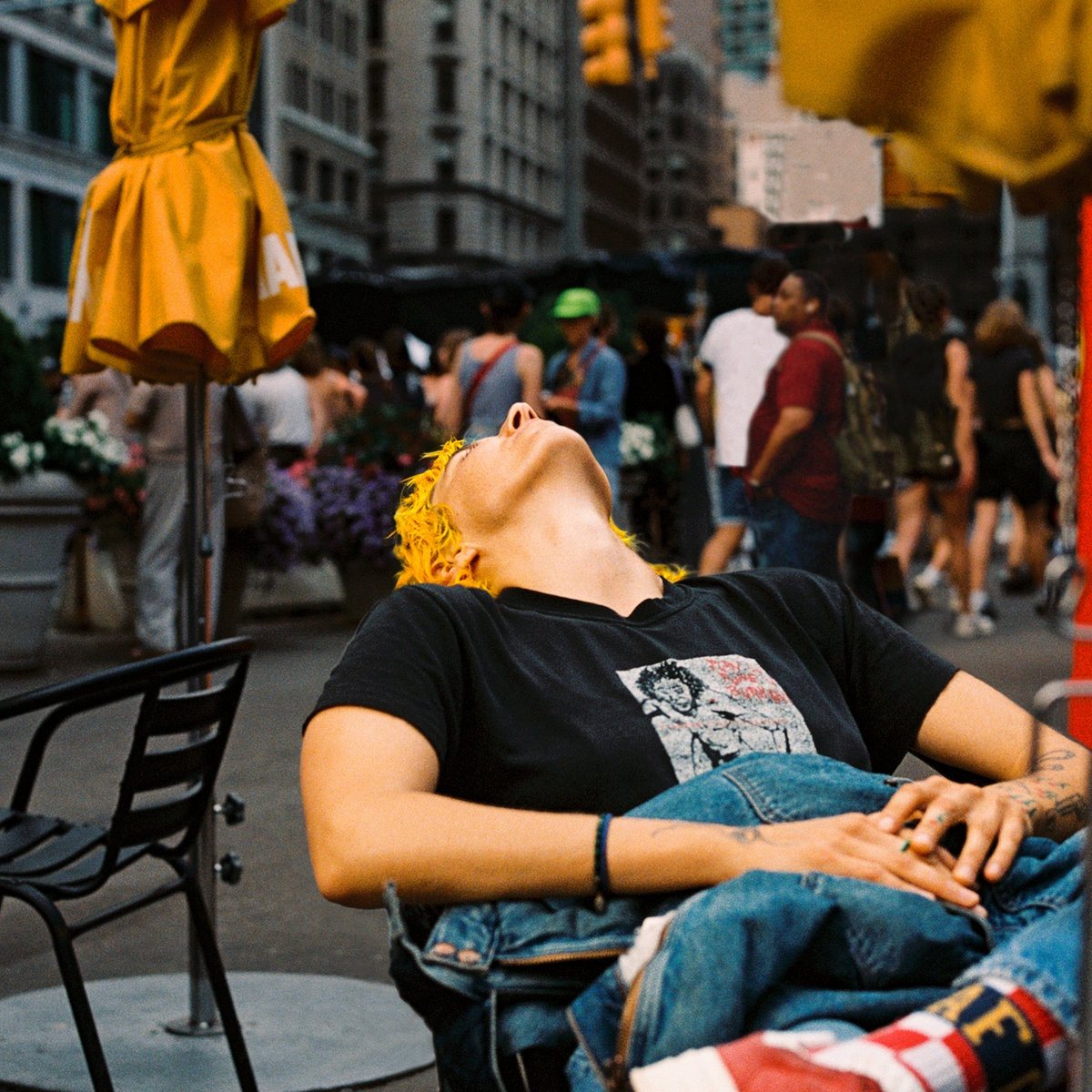 Обложка нравится, но пугает, если не понимать что под ней. То есть на начальном этапе пугает в любом случае. Да и на финальном - тоже ведь не меньше, - просто совсем иначе )))