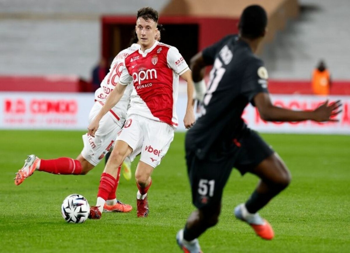     В Монако детально разобрали игру Головина против «ПСЖ»: раскрыл сразу несколько граней своего мастерства