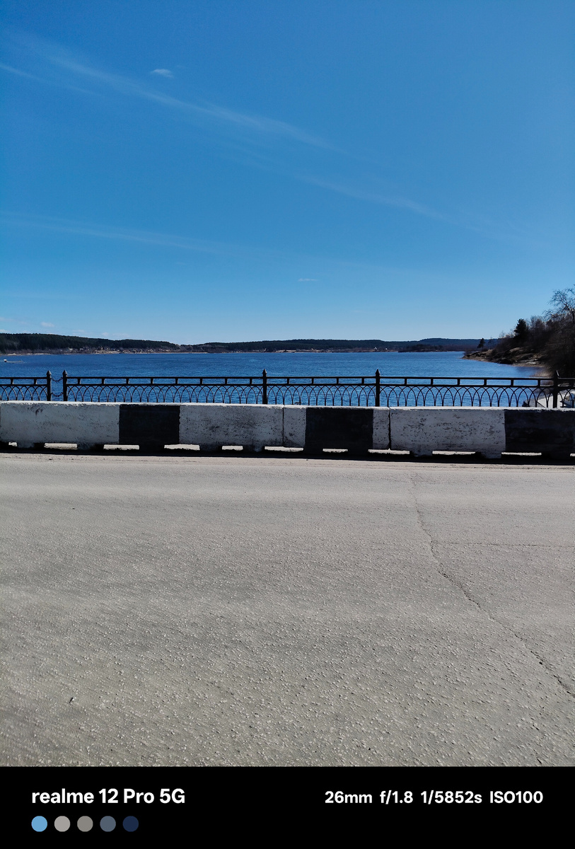 И вновь знакомый мост, знакомый путь