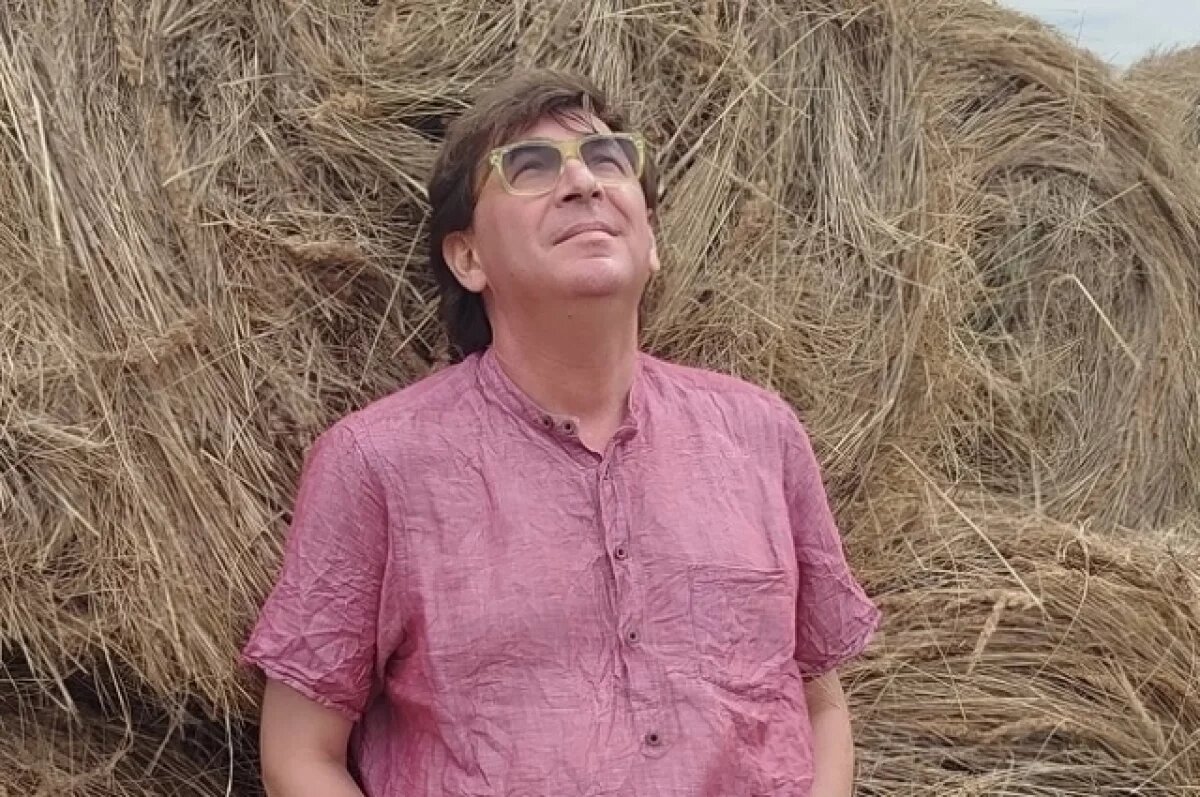    Известный журналист Олег Зверев умер в Самаре на 55-м году жизни