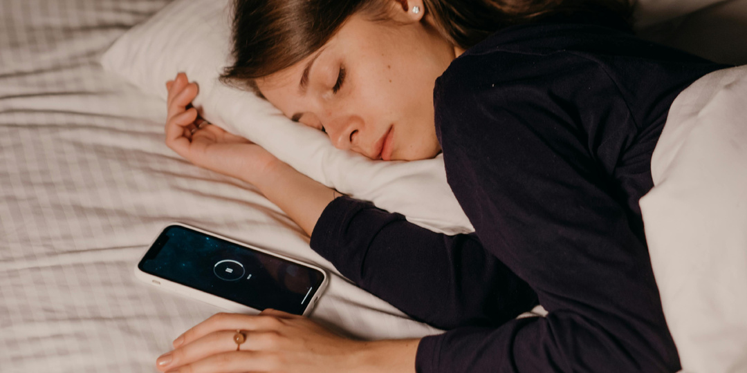 Почему взрослому человеку сны снятся полтора-два часа, а младенцу – шесть? Интервью с сомнологом Романом Бузуновым.Ч.2.