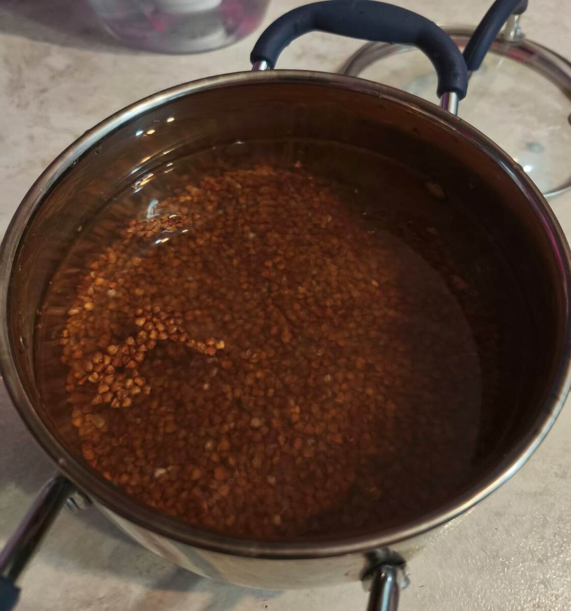 Пропорции для разваренных ядер гречки - 1 часть гречки/2 части жидкости. 