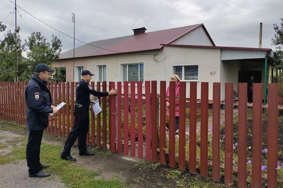 К мужику в дом вломились пьяные. Угадайте, кого наказали?