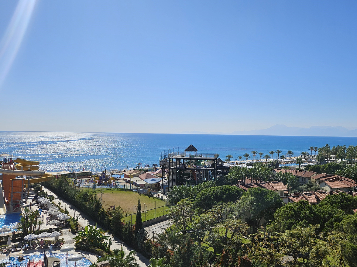 Отель Bellis Deluxe Hotel 5*