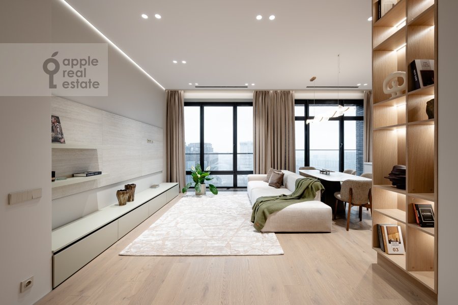 Фото из архива Apple Real Estate