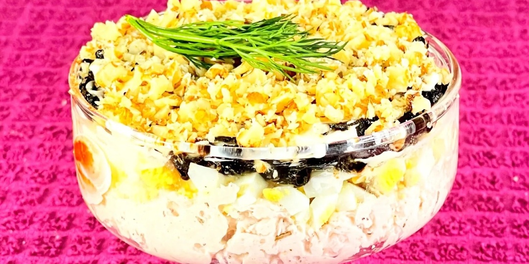 Салат "Каприз" у меня всегда на праздничном столе. Такой простой, но такой вкусный. Рецепт к Новому году