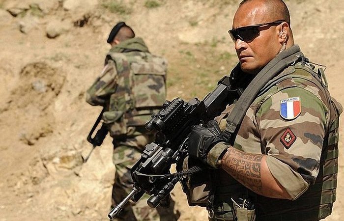 Правовой статус иностранных граждан в легионе - очень зыбкий.