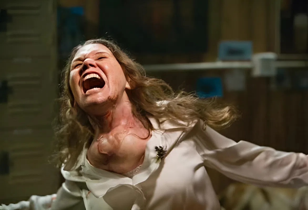 Кадр из фильма «Alien Raiders». Режиссер: Бен Рок. Производство: Flame Ventures, Raw Feed, Warner Home Video