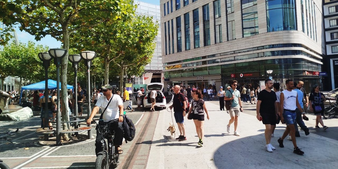 55-летний немец, переписываясь со мной, утверждает, что родился на Волхове в 1941 году. Как такое возможно? Рассказываю, что он имеет в виду