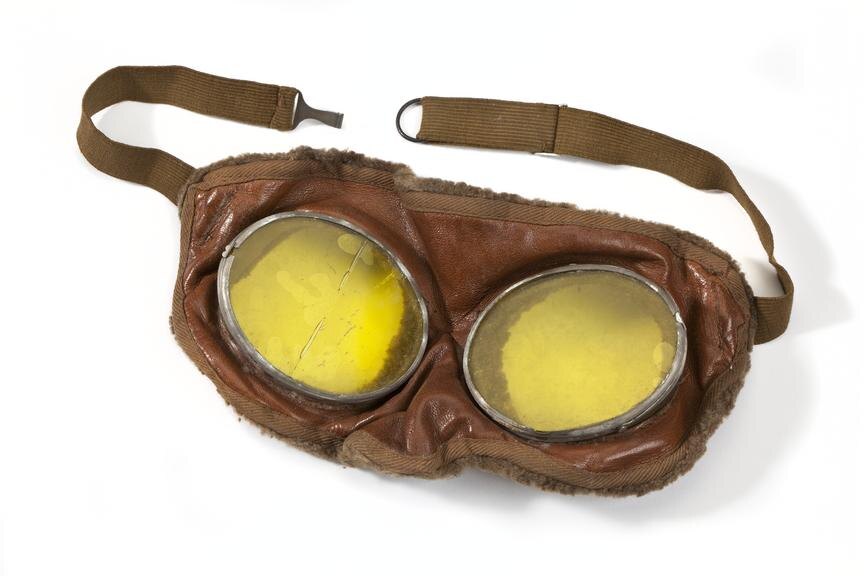Подлинные brass goggles авиатора конца XIX века. © Science Musem Group.