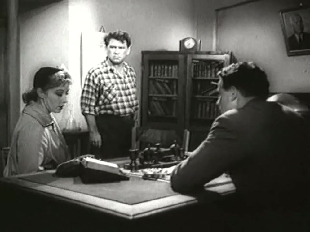 Уже свой дебютный короткометражный фильм Василий Шукшин посвятил деревенской теме