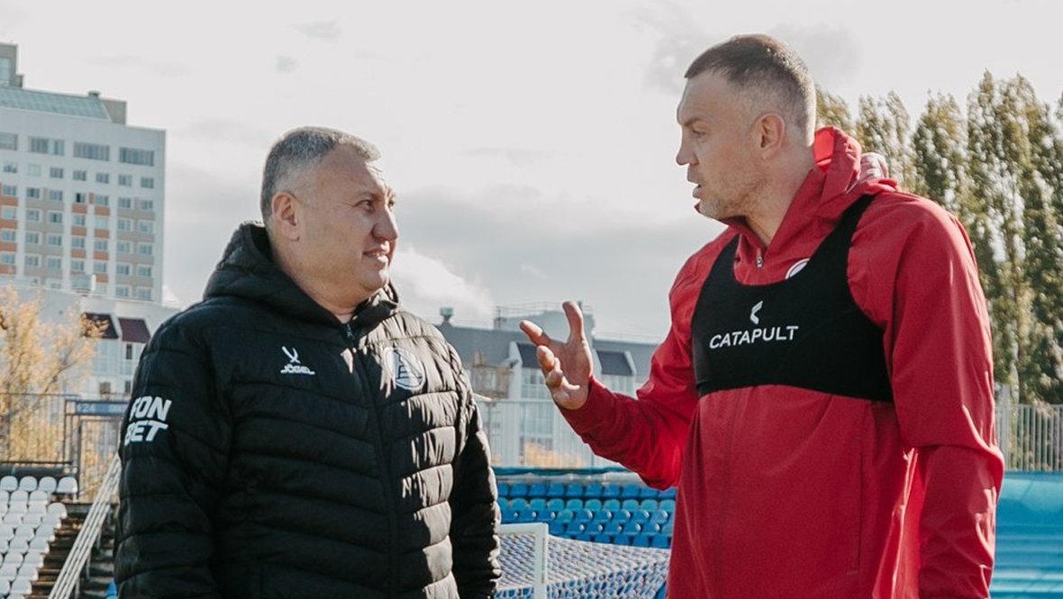    Заур Тедеев и Артем Дзюба.ФК «Акрон»