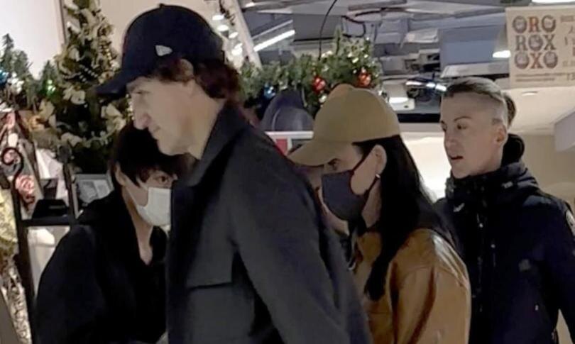    Источник: Кэти Перри и Джастин Трюдо вместе в Токио | SplashNews.com