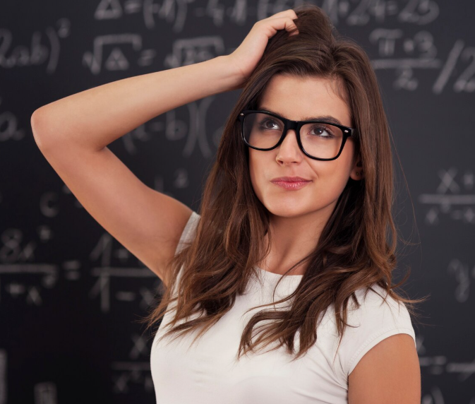 Источник изображения: freepik.com/free-photo/i-know-how-solving-mathematical-equation_10685414.htm