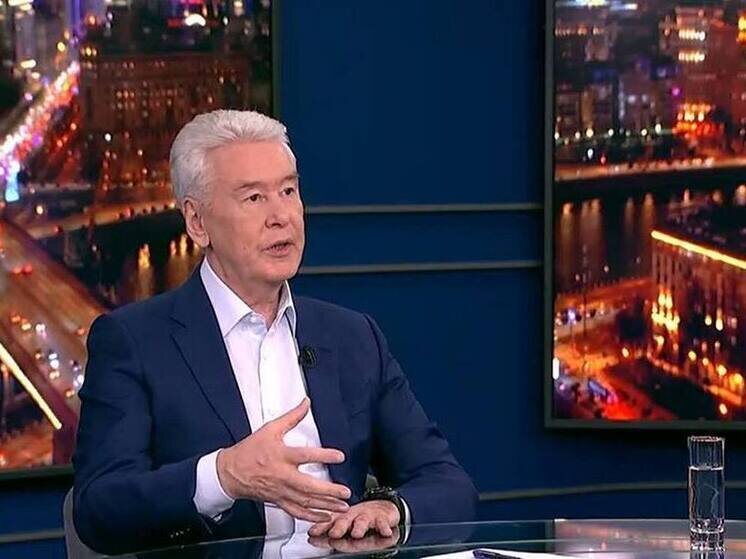     Ожидается, что дорогу полностью запустят в 2028 году, и время в пути между двумя столицами сократится до 2 часов 15 минут. Фото: скриншот эфира программы "Наш город. Диалог с мэром"