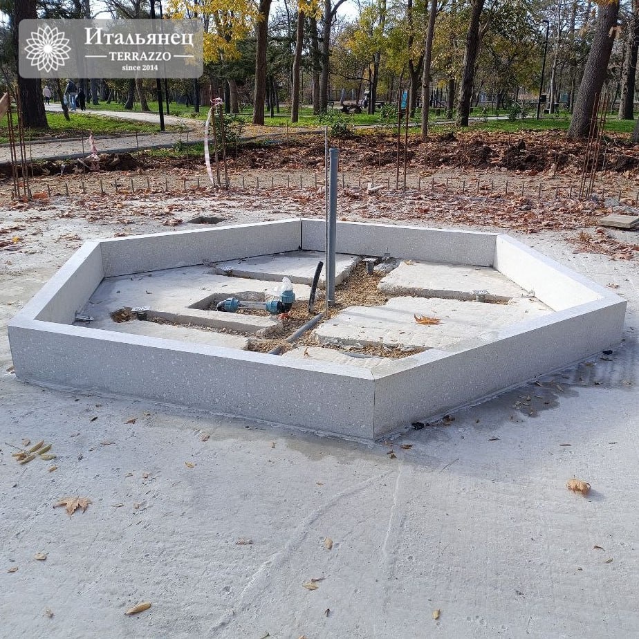 Иногда дизайнерские идеи — за гранью привычного.
Не всё можно реализовать «как на картинке».
Но вместо того, чтобы говорить «нет» — мы предлагаем: «Давайте подумаем, как это сделать возможно».