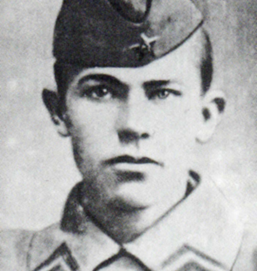 «В атаки поднимался первым»