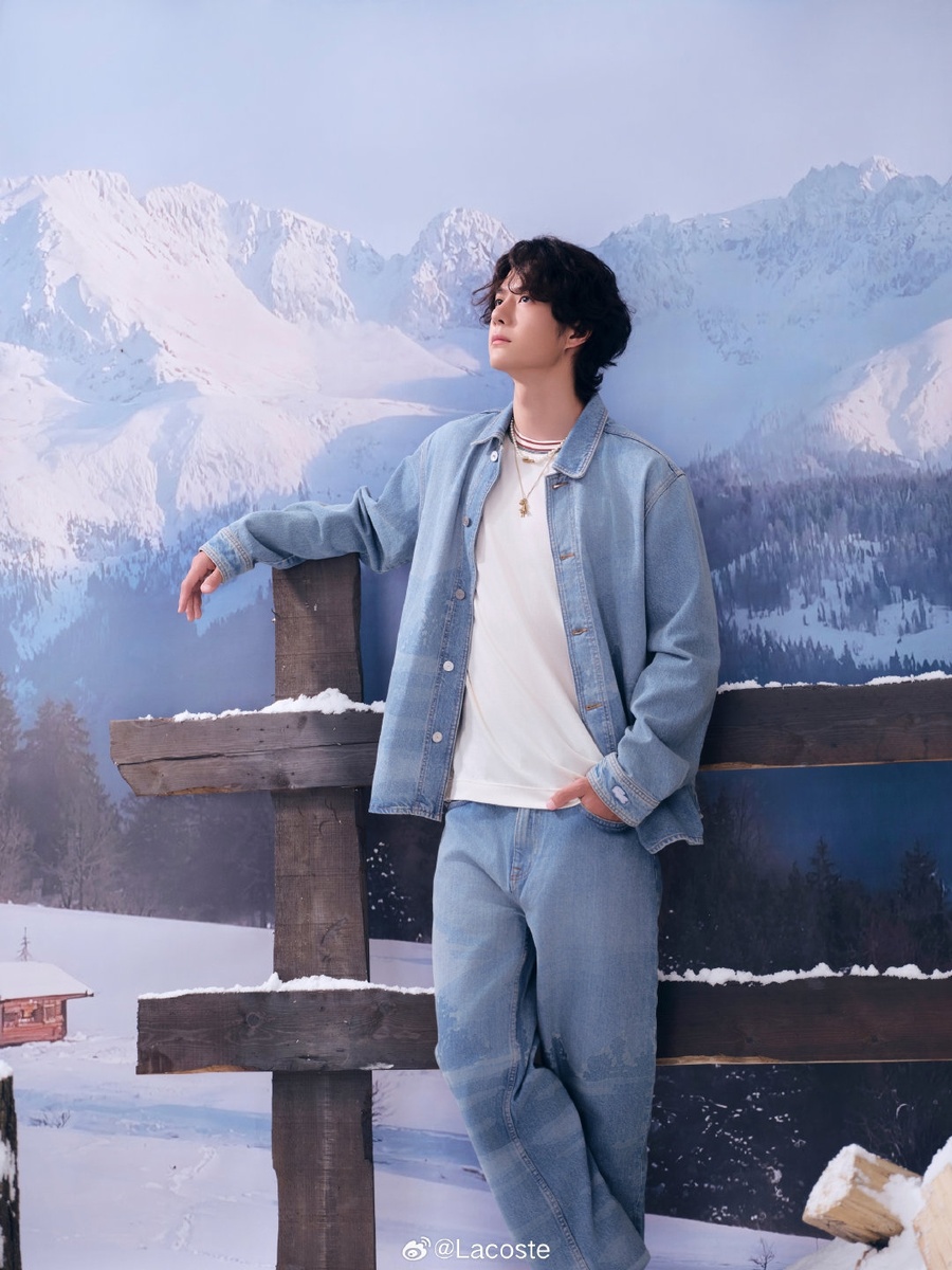 красиво! И его любимые горы за спиной (фотографии из открытых источников)