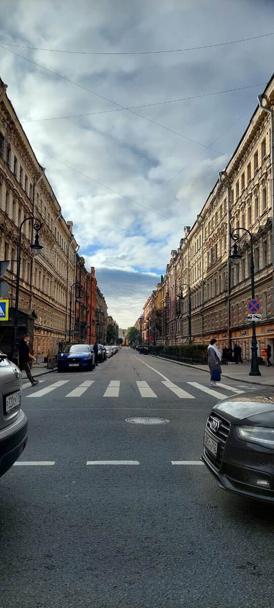 где-то на узких улочках Санкт-Петербурга