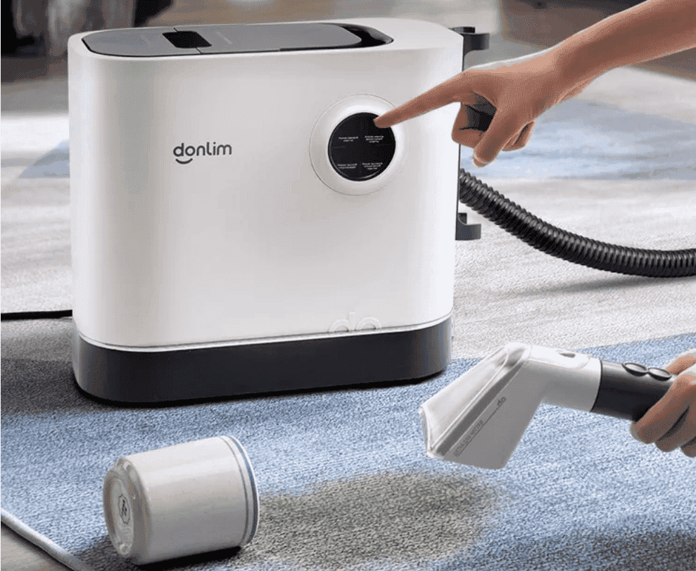    Вот такой пылесос умеет чистить еще и паром