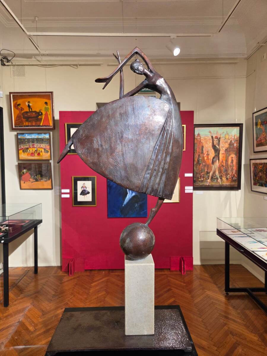 Вадим Кириллов. Танцующая балерина. 2012. бронза