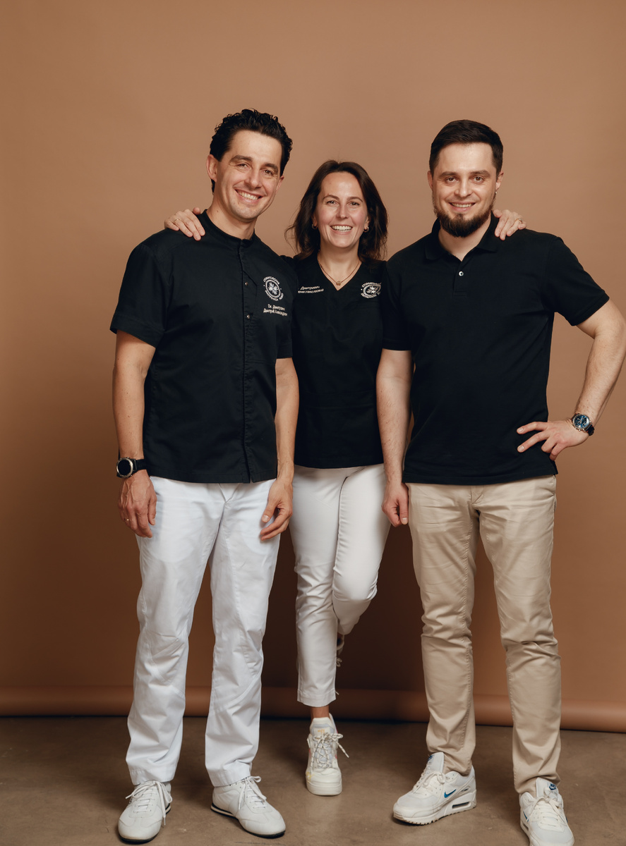 Фотография взята с сайта стоматологии Дмитрович Фэмили https://www.dmitrovich.ru/