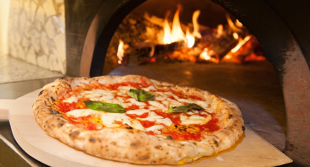 Настоящая итальянская пицца: чем она отличается от "нашей"