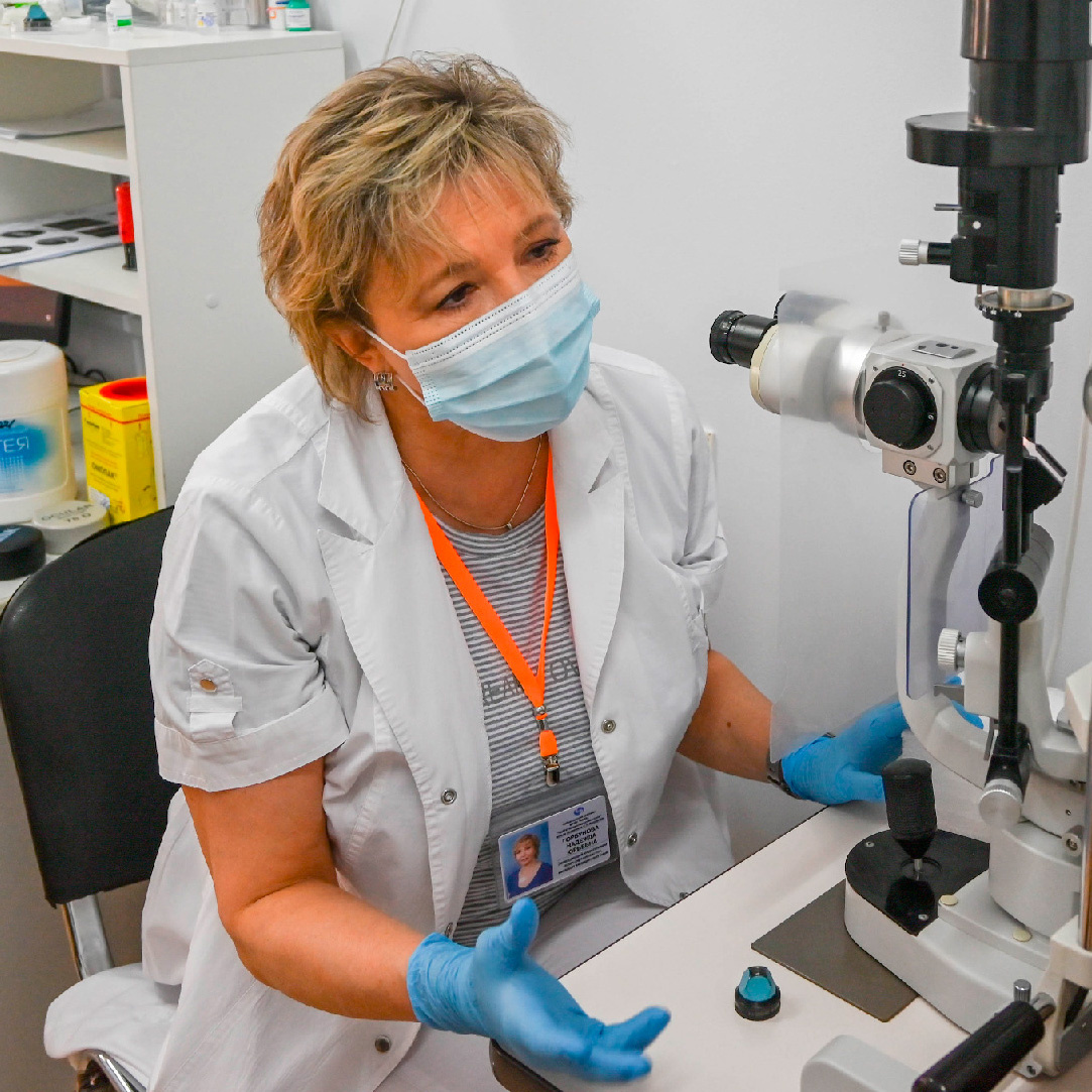 Надежда Юрьевна Горбунова, кандидат медицинских наук, Заслуженный врач Чувашской Республики, врач-офтальмолог высшей квалификационной категории, заведующая отделением хирургии глаукомы  Чебоксарского филиала ФГАУ «НМИЦ «МНТК «Микрохирургия глаза» им. акад. С.Н. Фёдорова» Минздрава России