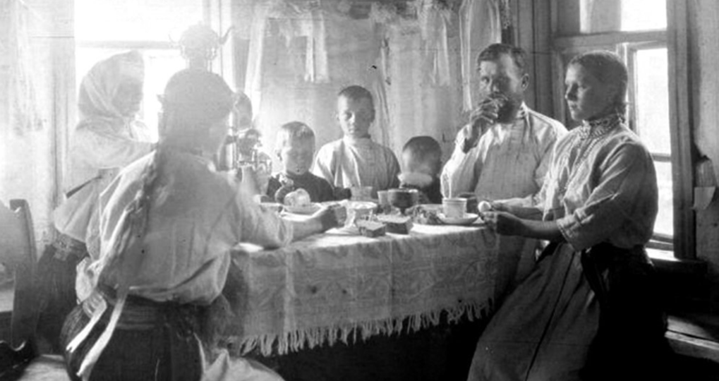 Онтологический аспект развития русской деревни. Глава 4.4. Часть 3. Мировоззрение русских крестьян (правда, община, семья, власть).