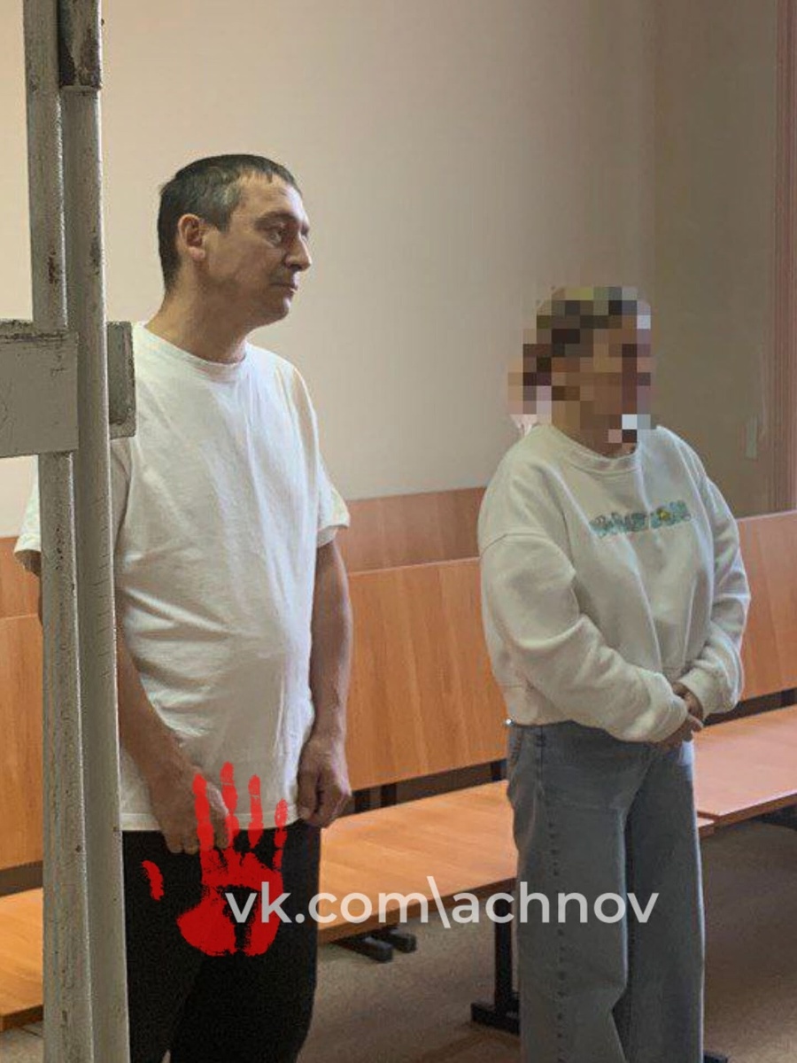 Обвиняемый и его жертва в зале суда