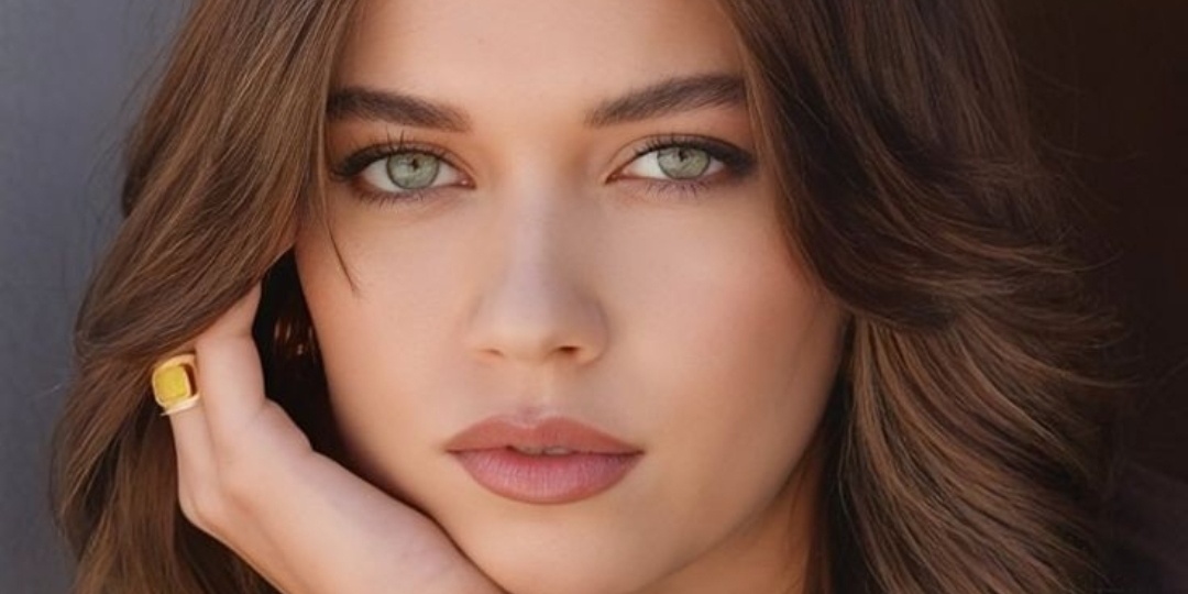 Искренние признания в день рождения от Афры Сарачоглу