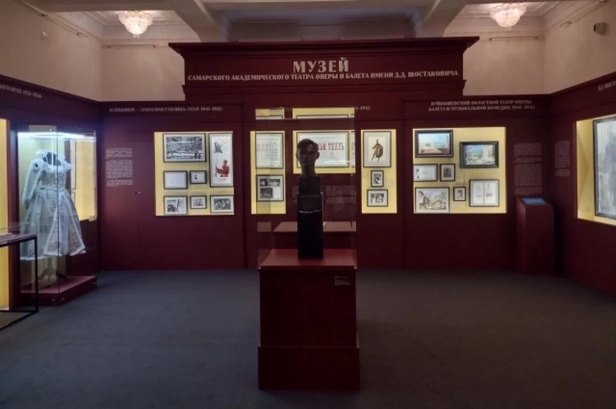    Завораживающая история.