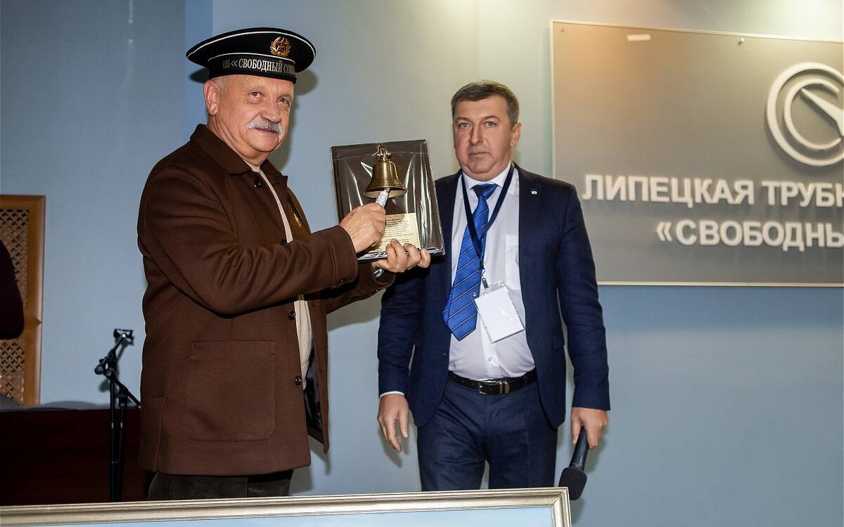    Президенту ЛТК «Свободный сокол» Игорю Ефремову присвоили звание «Почетный металлург России» Фото – «Свободный сокол»