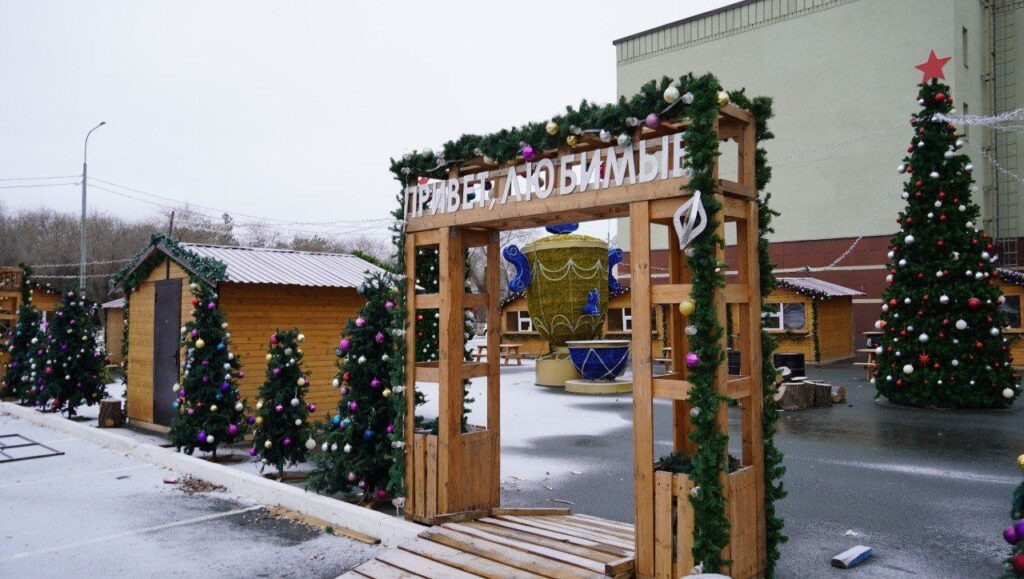     В Оренбурге завершают установку главной ёлки Оренбуржье
📷    В Оренбурге завершают установку главной ёлки Оренбуржье
📷    В Оренбурге завершают установку главной ёлки Оренбуржье
