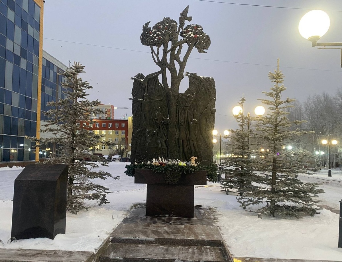    Югра скорбит о детях, погибших на трассе девять лет назад