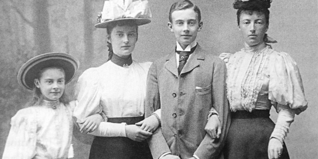 «Между долгом и страстью: как внучка императора стала матерью бастарда»