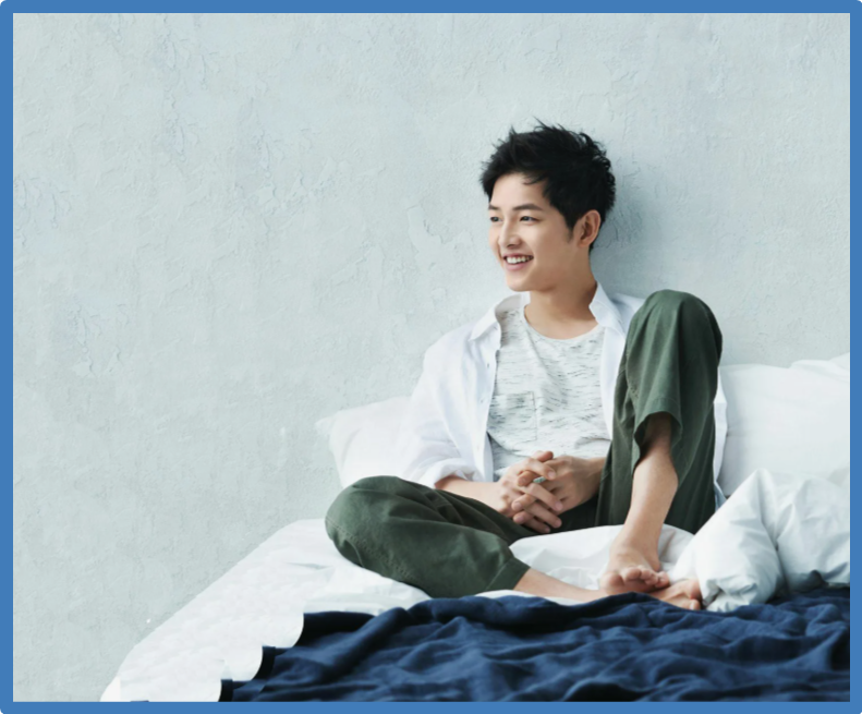 Снимок с экрана монитора. Актер Сон Джун Ки.