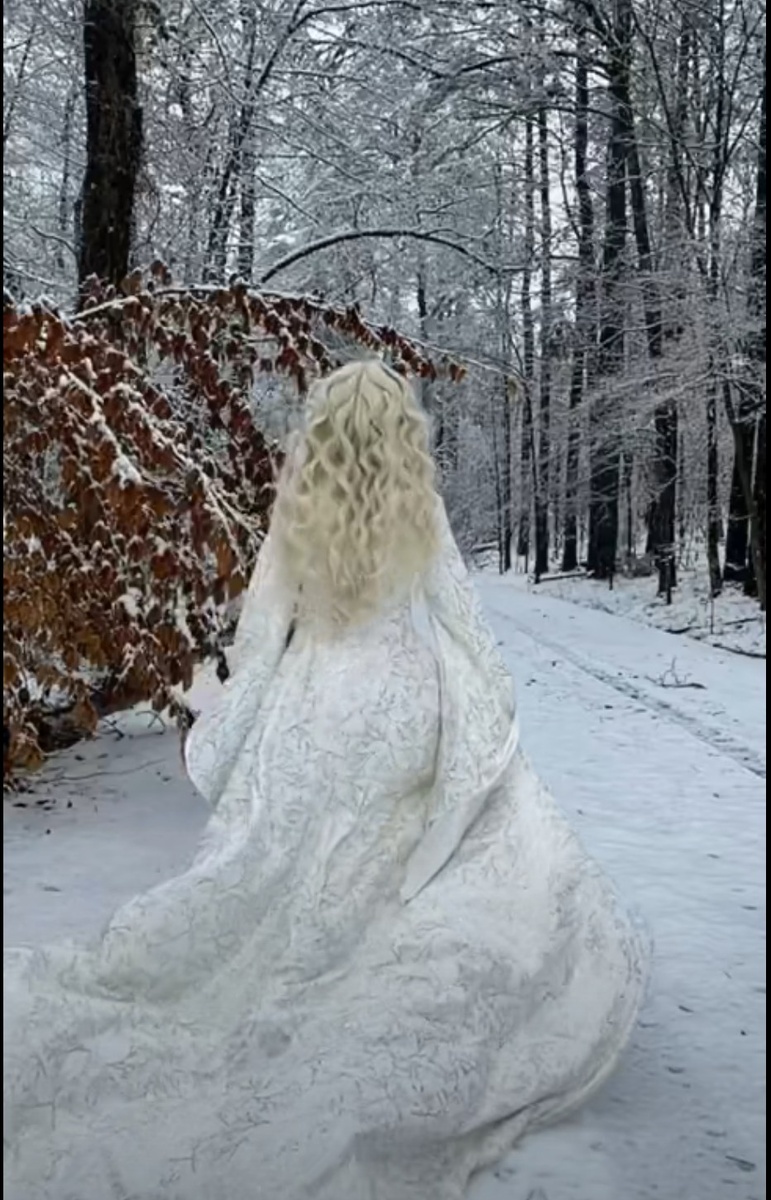 СБЕЖАВШАЯ ПРИНЦЕССА.