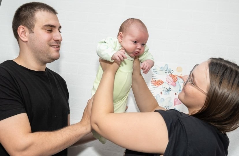 А как же мы в СССР растили детей без доп зарплаты и без всяких пособий ? Справлялись .