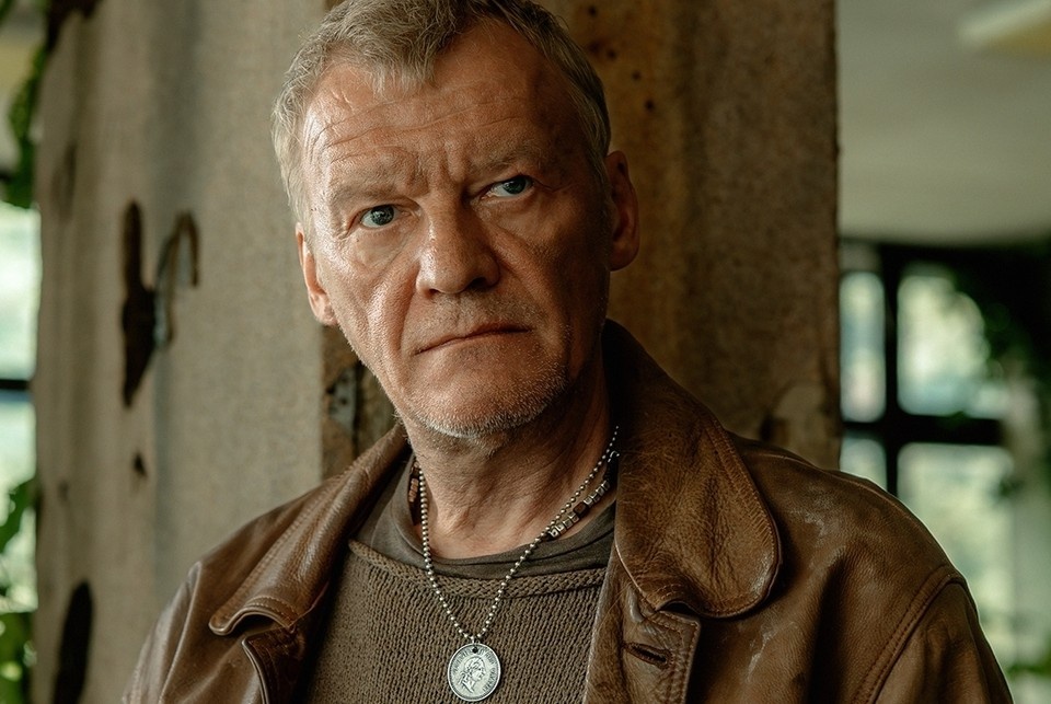    Главную роль в сериале играет Алексей Серебряков. Фото: пресс-служба онлайн-кинотеатра Okko.