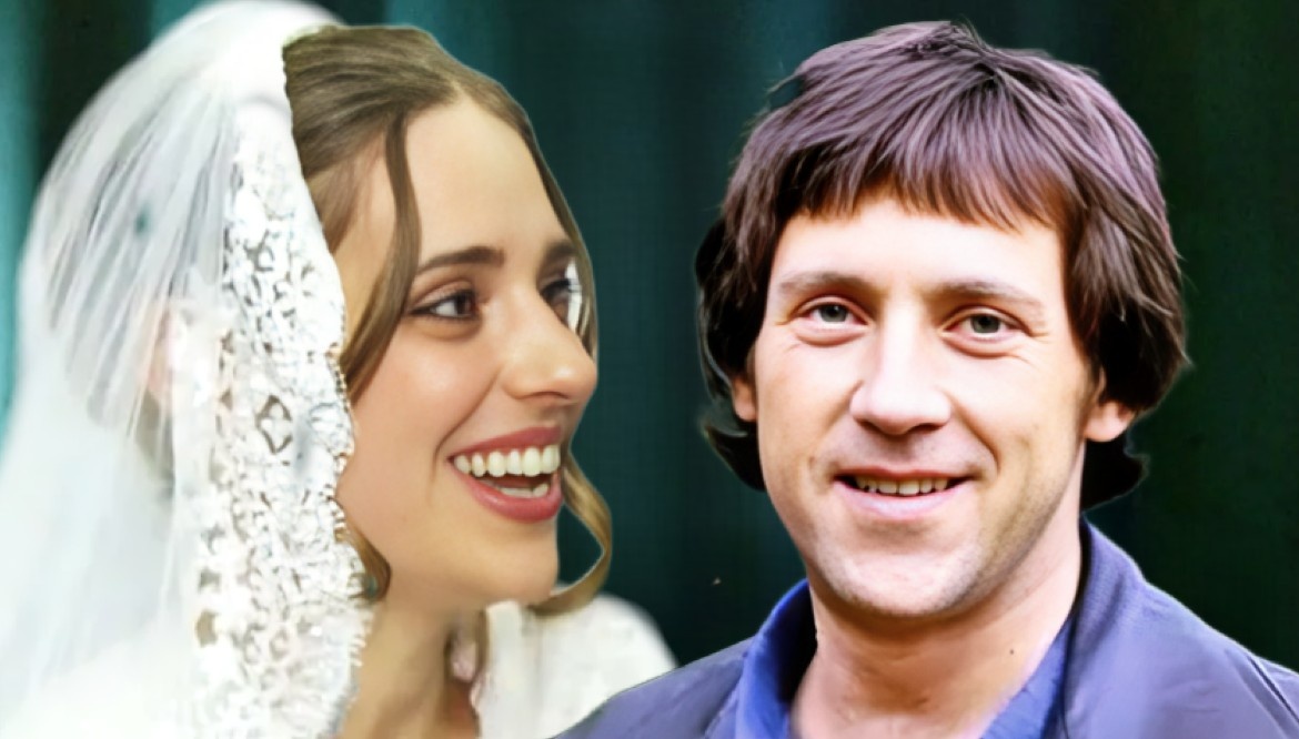 на фото Владимир высоцкий с внучкой